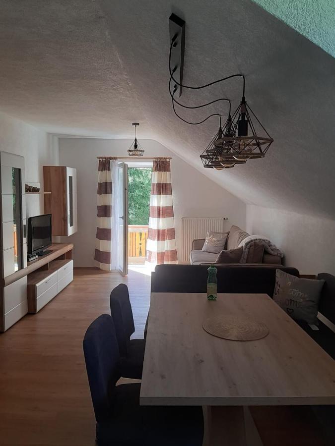 Ferienwohnung Anika Kleinlobming Luaran gambar